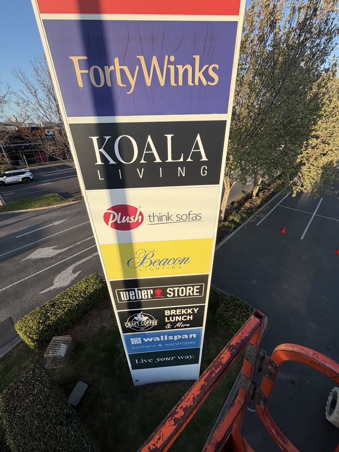Freestanding roadside directory signage